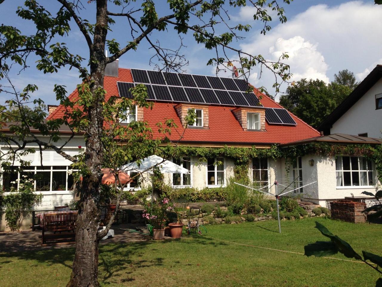 Muenchen- Pullach, Wohnen Im Gruenen Apartment Exterior photo